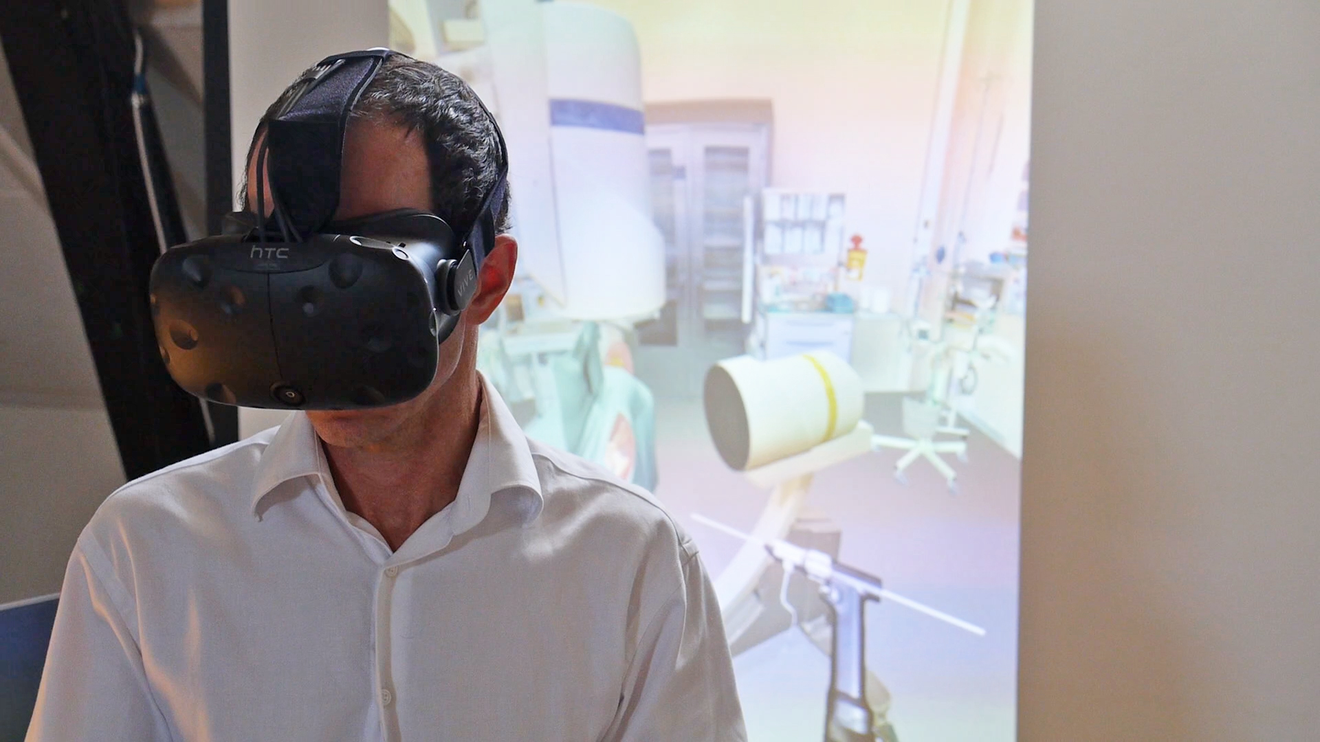 Så blir ST-läkare skickliga kirurger med hjälp av VR